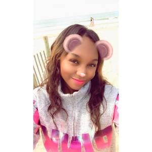 Meet your Posher, Michaela